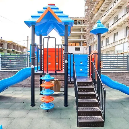 Sunny Nord10 Pool & Playground Apartment Mamaia