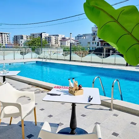Sunny Nord10 Pool & Playground Apartment